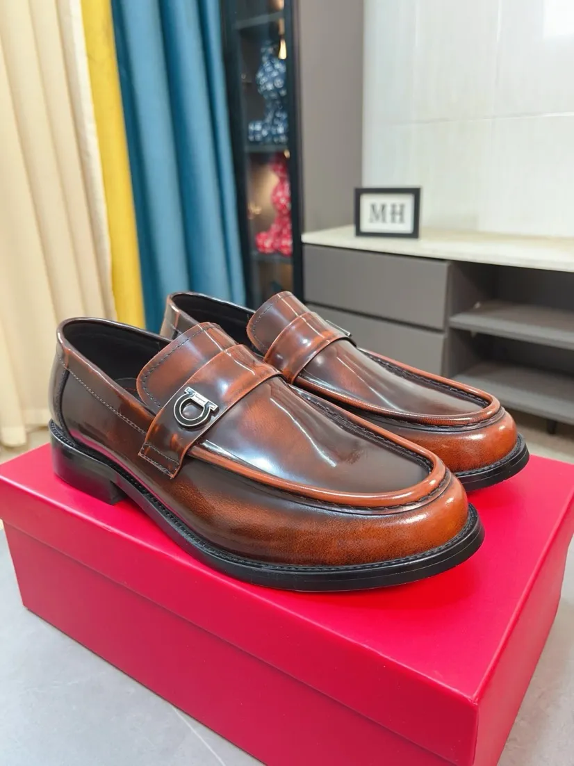 Men's shoes 💰560🌸🌸Water dyed cowhide 🆘[Salvatore Ferragamo] Ferragamo's latest casual business leather shoes for men! Available at counters simultaneously! The fabric is made of specially imported original suede calfskin, and the interior is made of imported water-dyed cowhide. It is absolutely luxurious and leads the fashion trend. Matching code: 38-44 45 customized